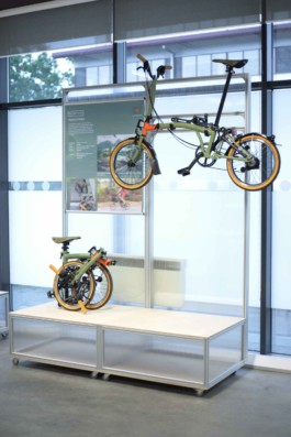 max-hornaecker-brompton-exhibition-stand-1